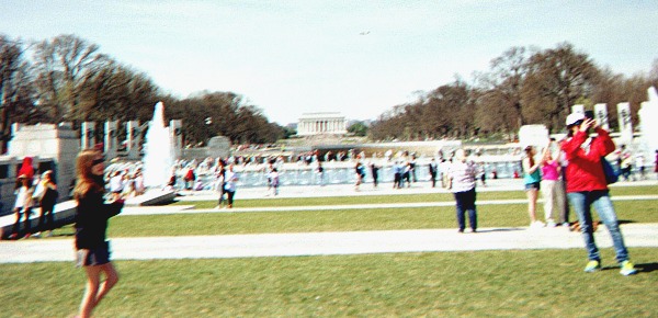Adult funny ringtones at the Lincoln Memorial.