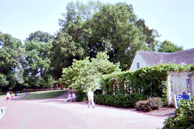 Outside the gate at Mount Vernon, Virginia.