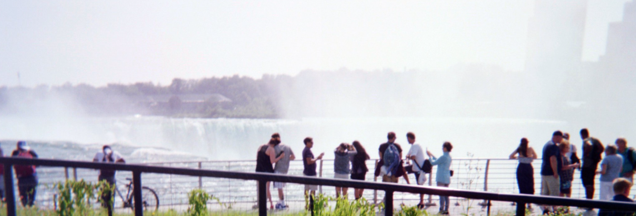 Niagara Falls spectators